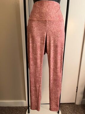NWT $85 Chico’s Zenergy leggings